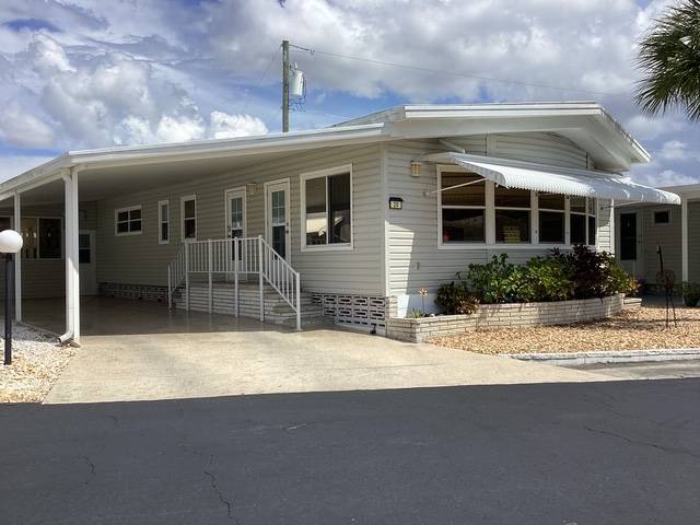 Sarasota, FL Mobile Home for Sale located at 1919 Buccaneer Dr. Buckingham Club